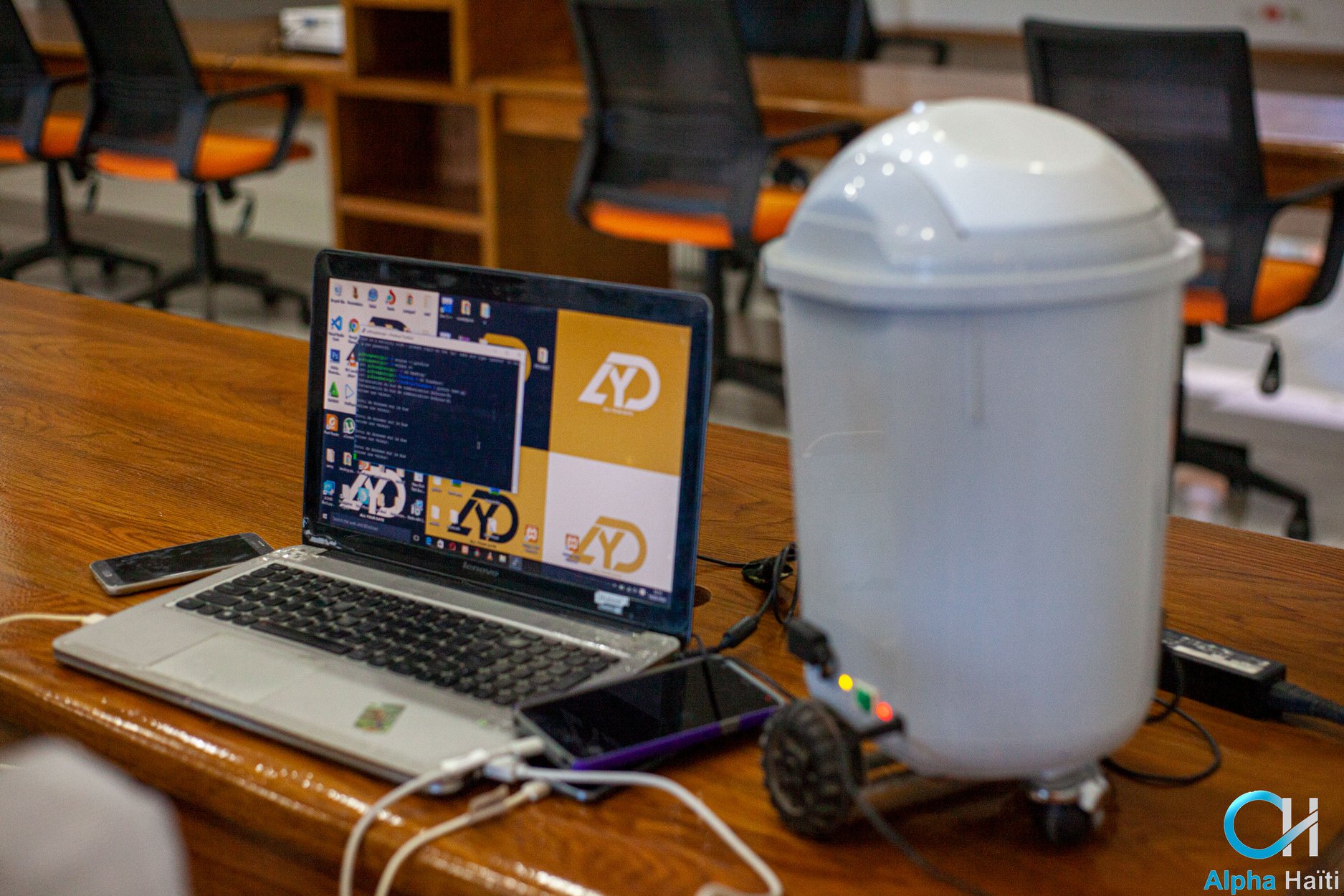 Prototype Horizon Labs Smart Trash Bin